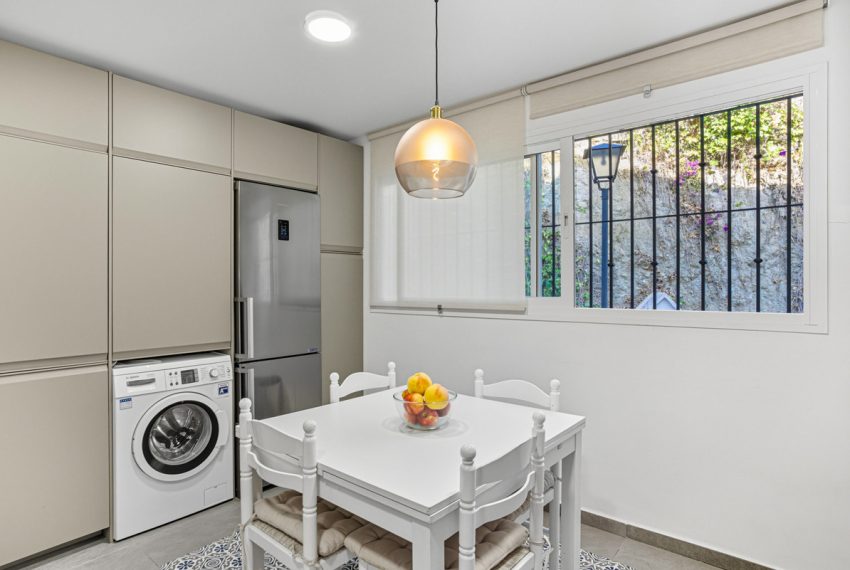 R5179837-Townhouse-For-Sale-The-Golden-Mile-Terraced-3-Beds-221-Built-11