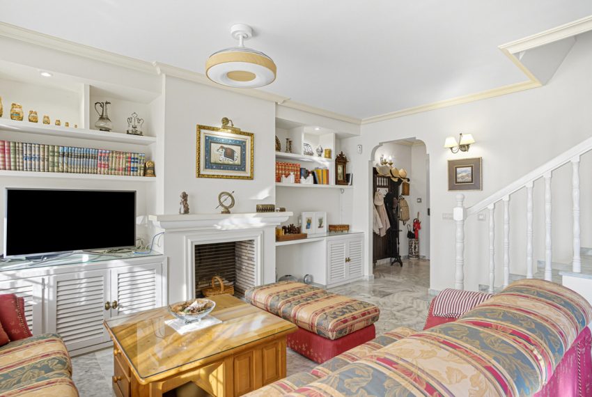 R5179837-Townhouse-For-Sale-The-Golden-Mile-Terraced-3-Beds-221-Built-4