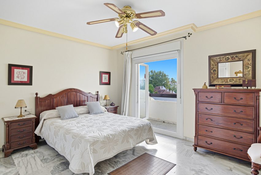 R5179837-Townhouse-For-Sale-The-Golden-Mile-Terraced-3-Beds-221-Built-5