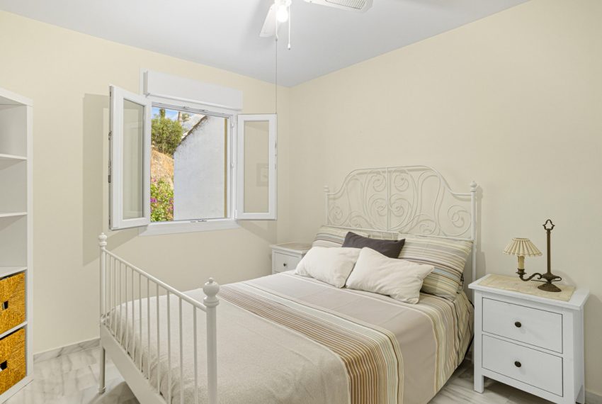 R5179837-Townhouse-For-Sale-The-Golden-Mile-Terraced-3-Beds-221-Built-8