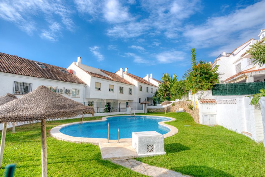 R5179837-Townhouse-For-Sale-The-Golden-Mile-Terraced-3-Beds-221-Built