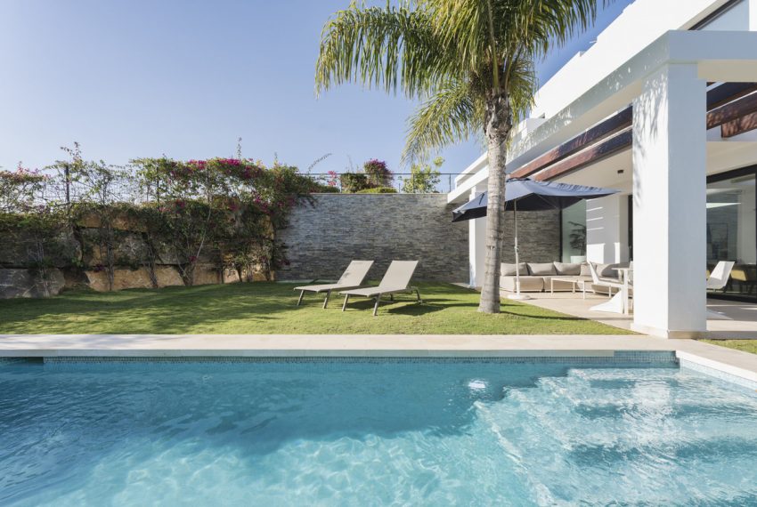 R5179843-Villa-For-Sale-Cabopino-Semi-Detached-5-Beds-310-Built-1