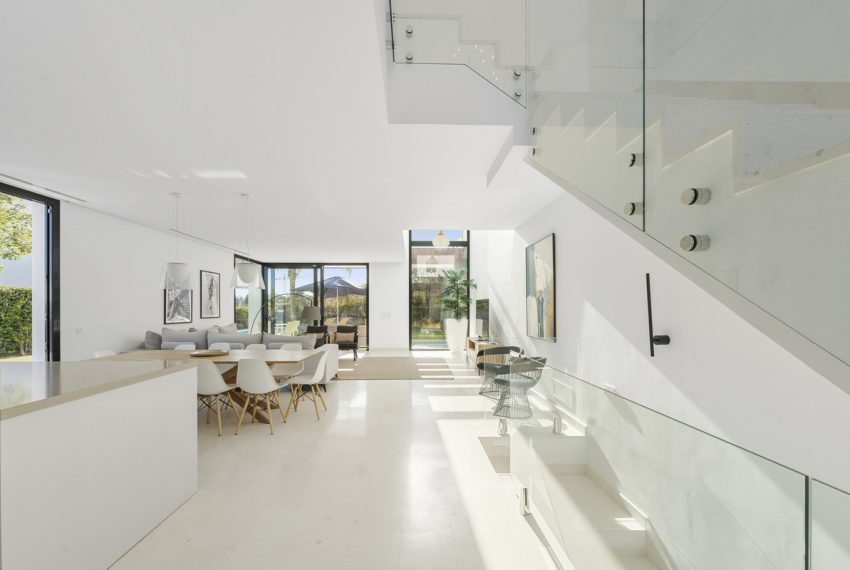 R5179843-Villa-For-Sale-Cabopino-Semi-Detached-5-Beds-310-Built-4