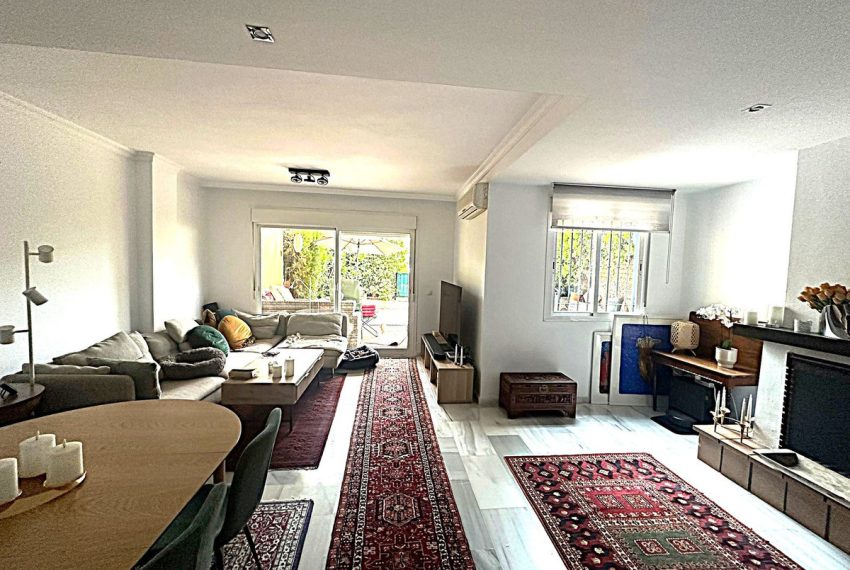 R5180812-Townhouse-For-Sale-Puerto-Banus-Terraced-3-Beds-147-Built-1