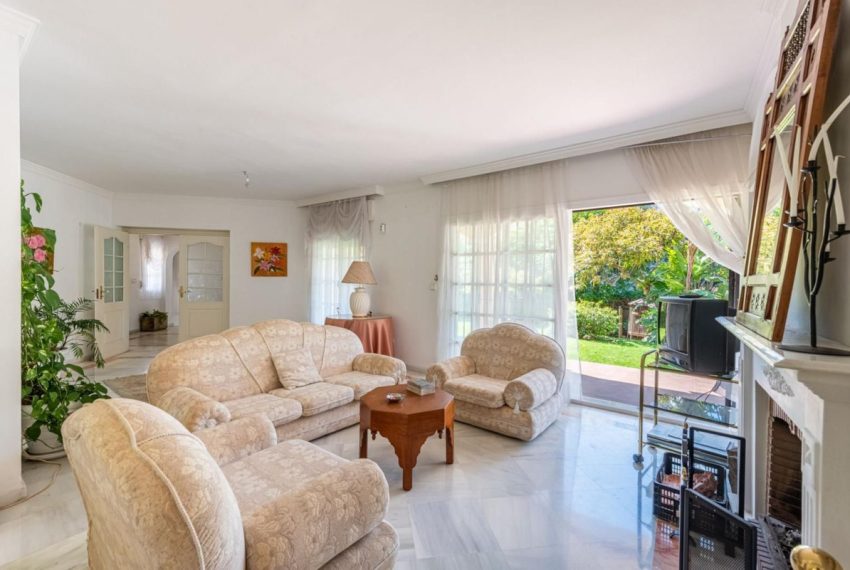 R5181184-Villa-For-Sale-Marbella-Detached-8-Beds-430-Built-12