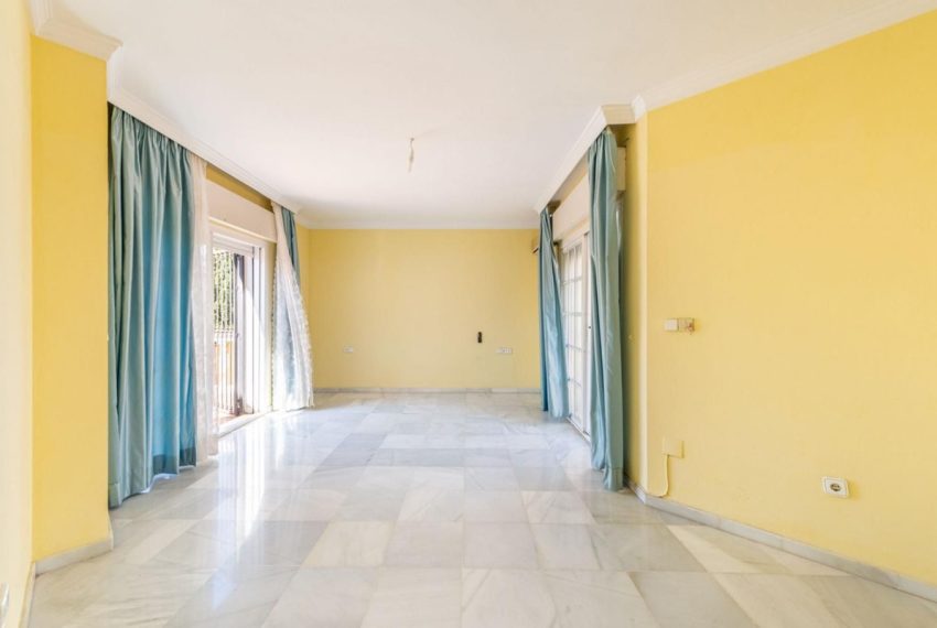 R5181184-Villa-For-Sale-Marbella-Detached-8-Beds-430-Built-6