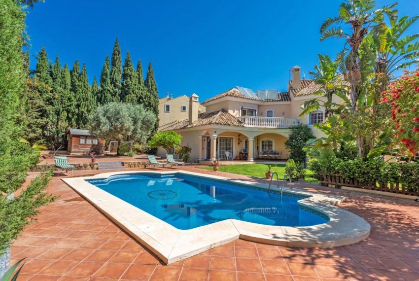 R5181184-Villa-For-Sale-Marbella-Detached-8-Beds-430-Built