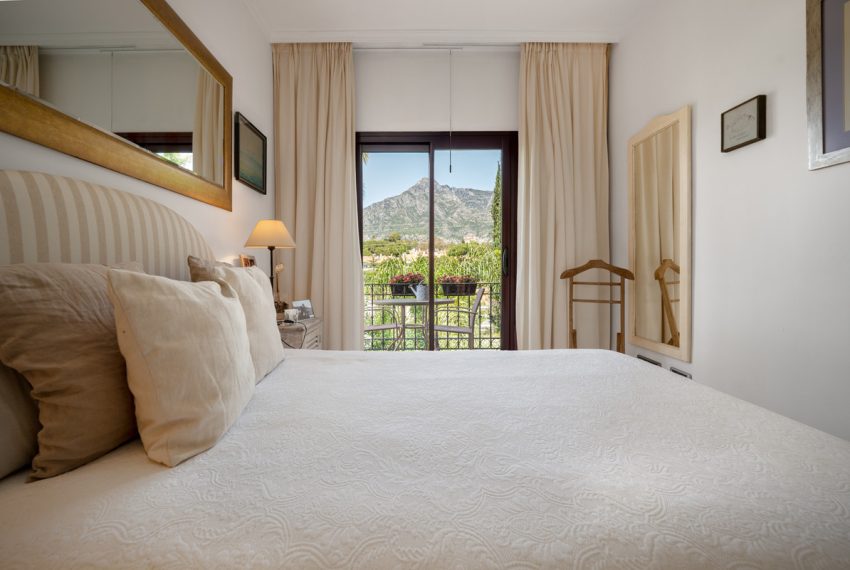 R5181520-Townhouse-For-Sale-Marbella-Terraced-5-Beds-305-Built-2