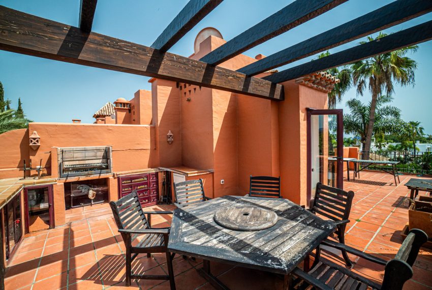 R5181520-Townhouse-For-Sale-Marbella-Terraced-5-Beds-305-Built-4