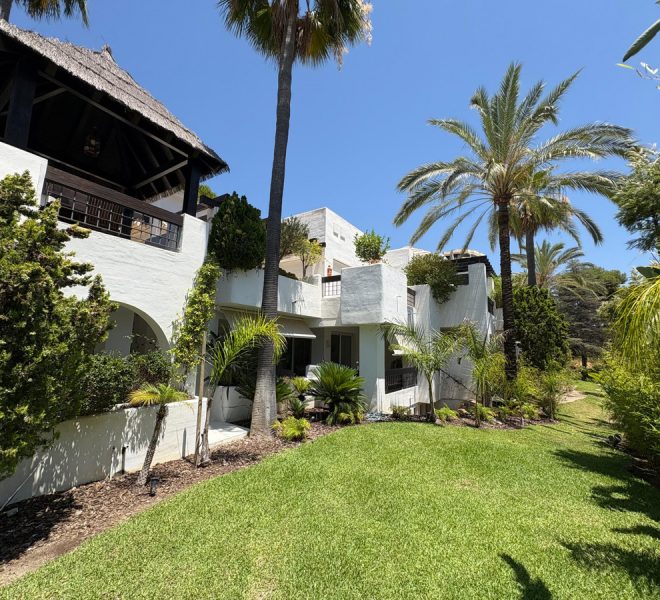 R5181655-Image 1-Ground Floor - 2 Beds - 245 Built