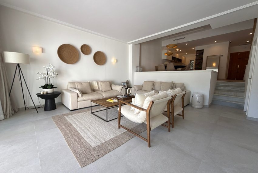 R5182261-Townhouse-For-Sale-Nueva-Andalucia-Terraced-3-Beds-385-Built-9