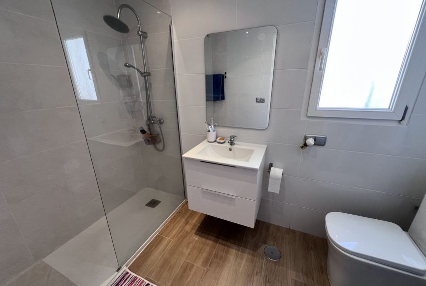 R5182573-Apartment-For-Sale-El-Paraiso-Penthouse-1-Beds-53-Built-11