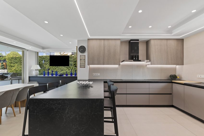 R5182648-Villa-For-Sale-Guadalmina-Alta-Detached-5-Beds-287-Built-13