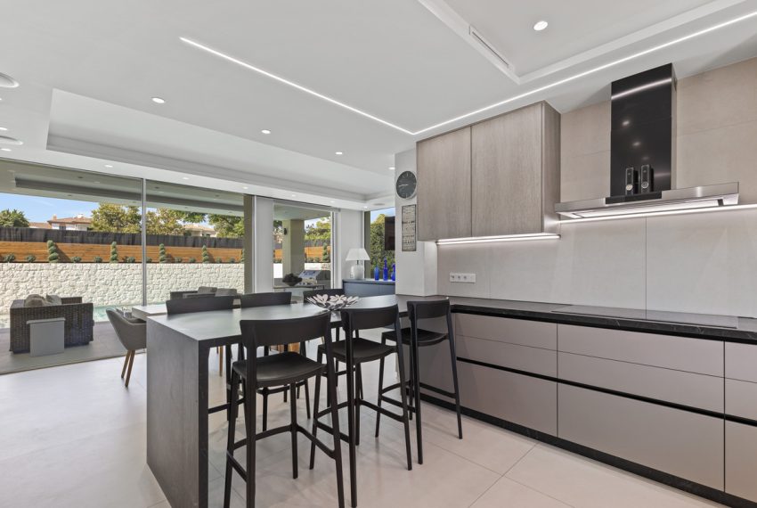 R5182648-Villa-For-Sale-Guadalmina-Alta-Detached-5-Beds-287-Built-14