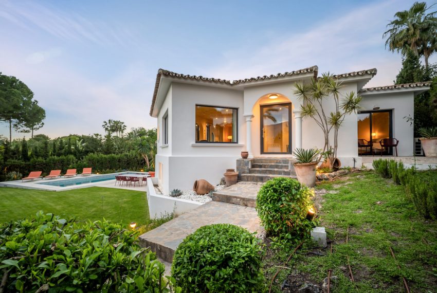 R5182651-Villa-For-Sale-Nueva-Andalucia-Detached-4-Beds-335-Built-12
