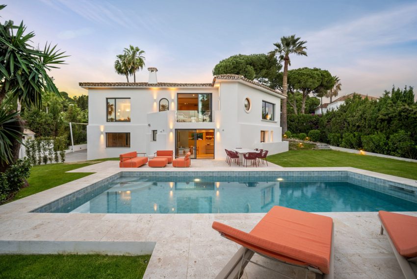 R5182651-Villa-For-Sale-Nueva-Andalucia-Detached-4-Beds-335-Built