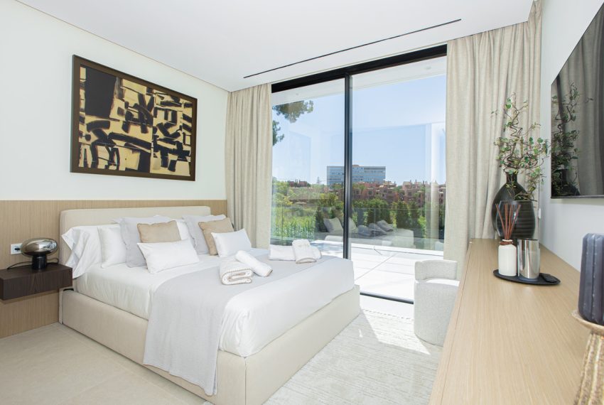 R5182747-Villa-For-Sale-Los-Monteros-Detached-6-Beds-741-Built-14