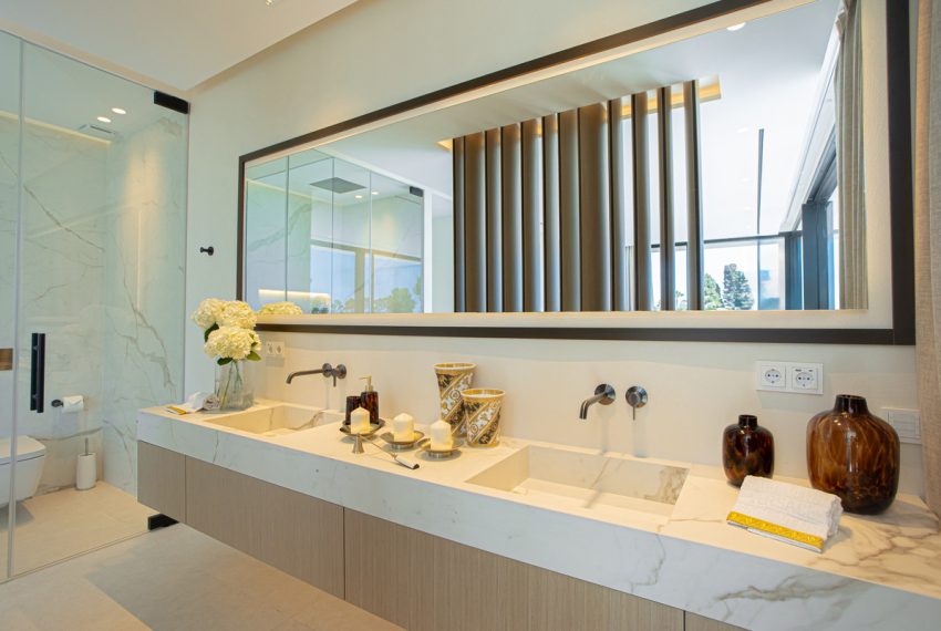 R5182747-Villa-For-Sale-Los-Monteros-Detached-6-Beds-741-Built-15