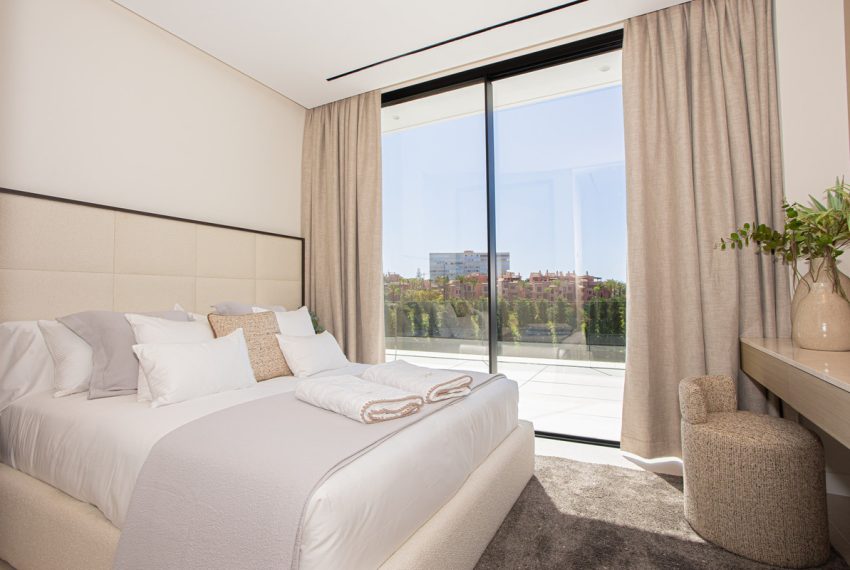 R5182747-Villa-For-Sale-Los-Monteros-Detached-6-Beds-741-Built-16