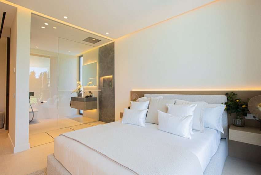 R5182747-Villa-For-Sale-Los-Monteros-Detached-6-Beds-741-Built-19