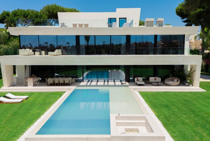 R5182747-Villa-For-Sale-Los-Monteros-Detached-6-Beds-741-Built