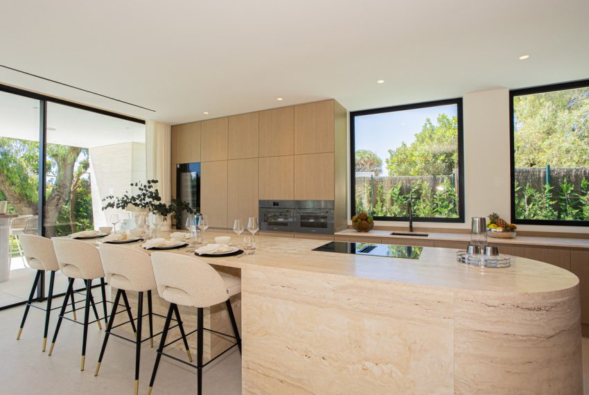 R5182747-Villa-For-Sale-Los-Monteros-Detached-6-Beds-741-Built-9