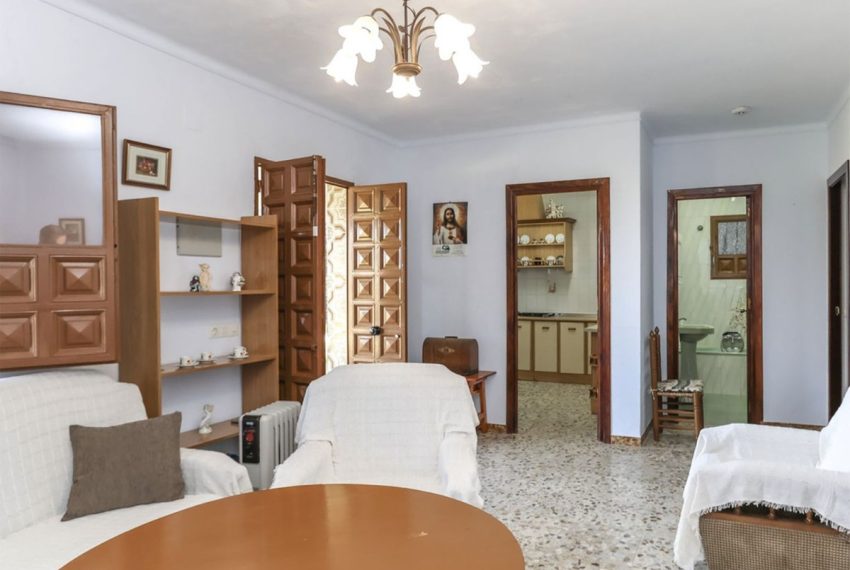 R5183074-Villa-For-Sale-Guaro-Finca-3-Beds-85-Built-1