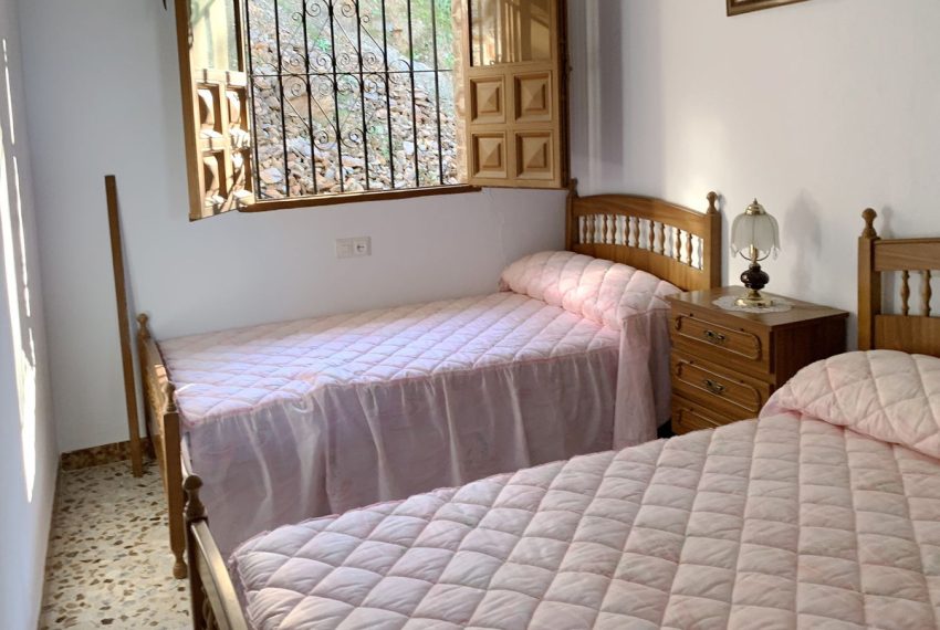 R5183074-Villa-For-Sale-Guaro-Finca-3-Beds-85-Built-12