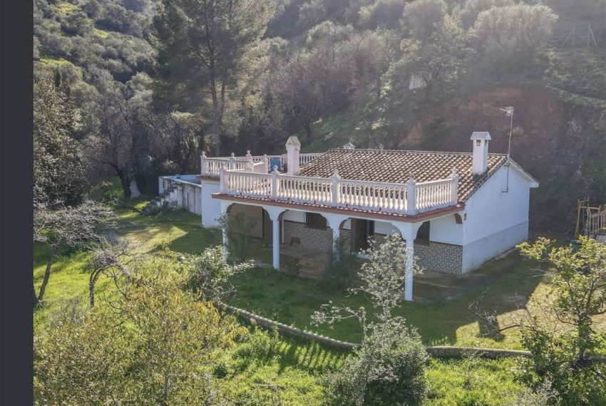 R5183074-Villa-For-Sale-Guaro-Finca-3-Beds-85-Built