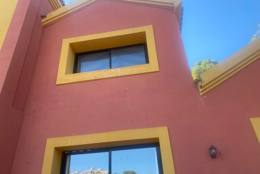 R5183110-Villa-For-Sale-Elviria-Detached-6-Beds-525-Built-1