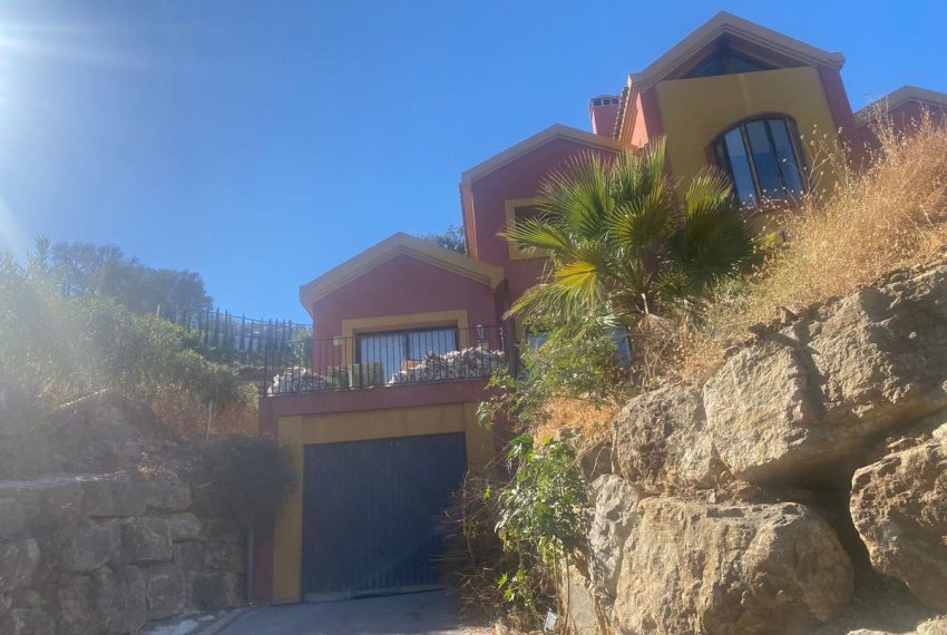 R5183110-Villa-For-Sale-Elviria-Detached-6-Beds-525-Built-4