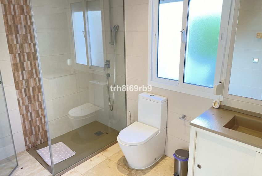 R5183200-Villa-For-Sale-New-Golden-Mile-Detached-3-Beds-178-Built-11