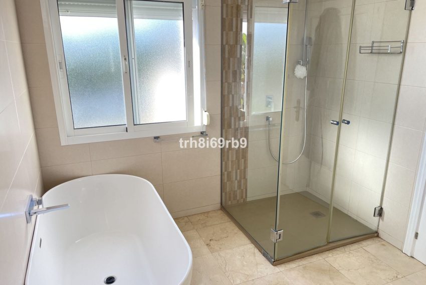 R5183200-Villa-For-Sale-New-Golden-Mile-Detached-3-Beds-178-Built-9