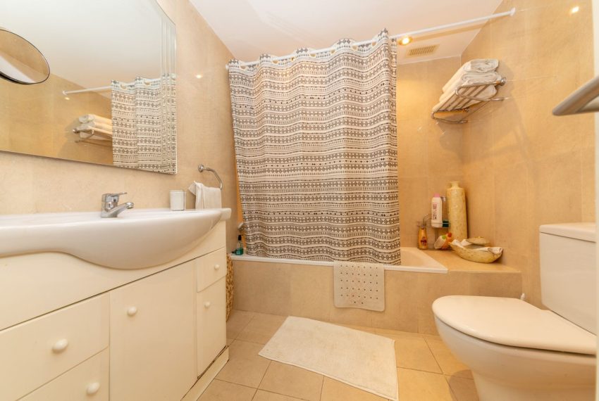 R5183269-Apartment-For-Sale-Nueva-Andalucia-Middle-Floor-2-Beds-110-Built-4