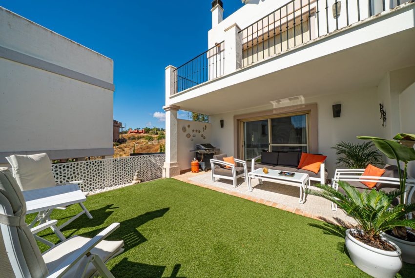 R5183833-Villa-For-Sale-Estepona-Semi-Detached-4-Beds-244-Built-10
