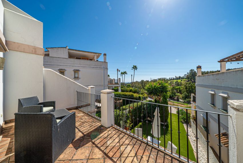 R5183833-Villa-For-Sale-Estepona-Semi-Detached-4-Beds-244-Built-15