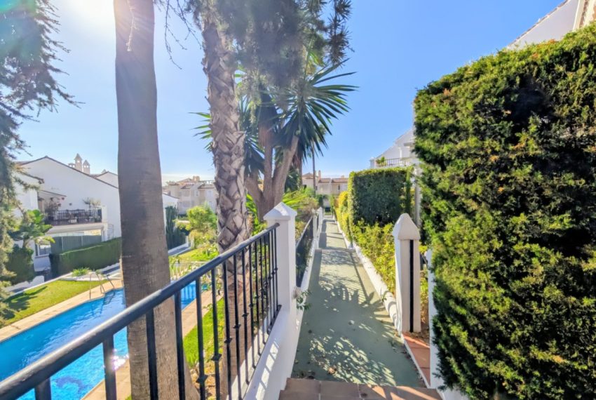 R5184070-Townhouse-For-Sale-Nagueles-Semi-Detached-3-Beds-145-Built-16