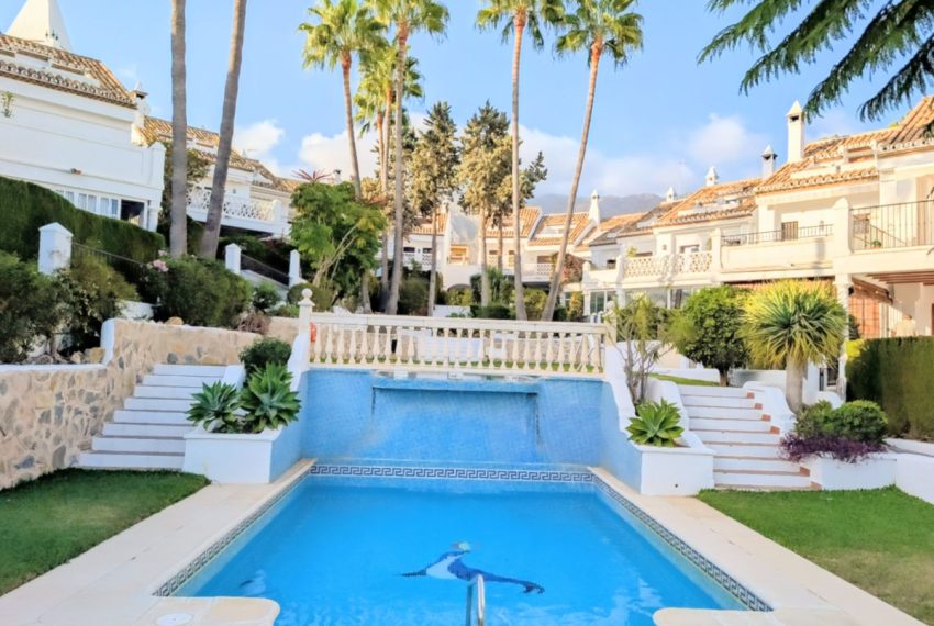 R5184070-Townhouse-For-Sale-Nagueles-Semi-Detached-3-Beds-145-Built-2