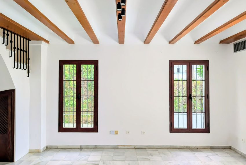 R5184070-Townhouse-For-Sale-Nagueles-Semi-Detached-3-Beds-145-Built-6