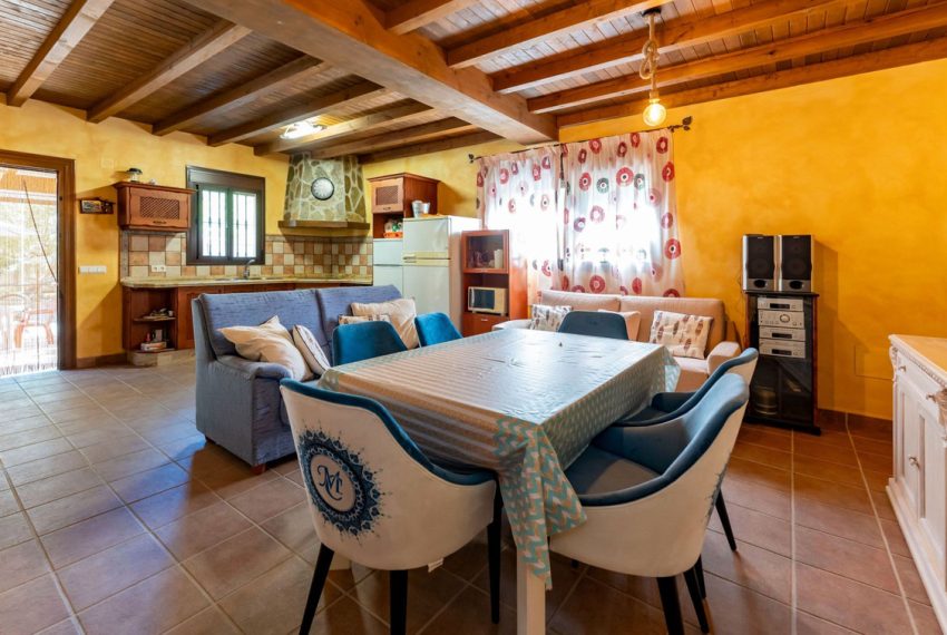 R5184334-Villa-For-Sale-Coin-Detached-2-Beds-96-Built-2