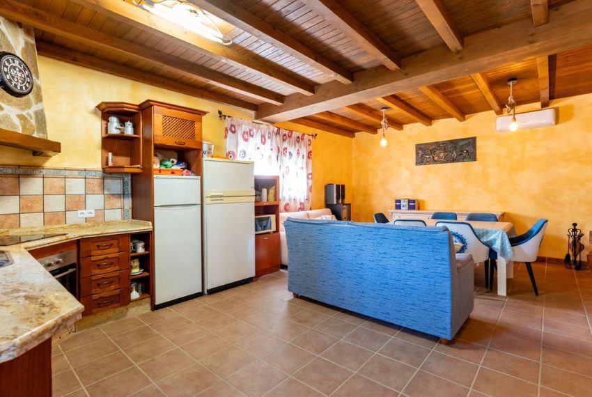 R5184334-Villa-For-Sale-Coin-Detached-2-Beds-96-Built-5