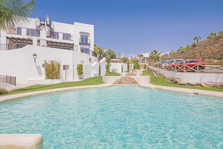 R5185270-Apartment-For-Sale-El-Paraiso-Penthouse-2-Beds-121-Built-2