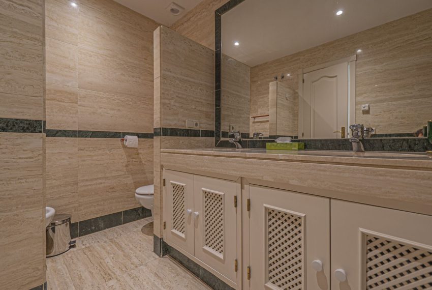 R5185318-Apartment-For-Sale-The-Golden-Mile-Middle-Floor-2-Beds-112-Built-18