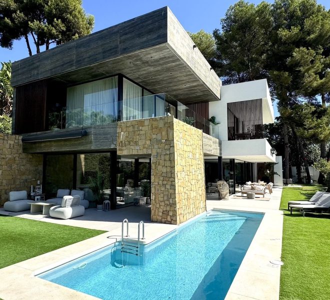 R5185321-Image 1-Detached - 6 Beds - 410 Built