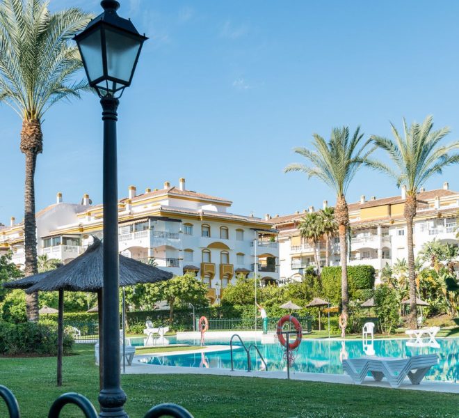 R5185324-Image 1-Middle Floor - 2 Beds - 84 Built