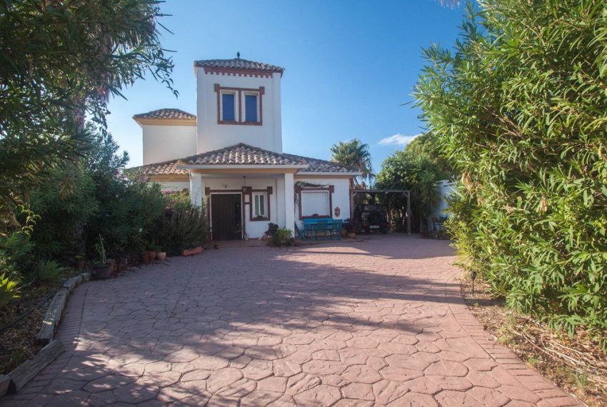 R5185921-Villa-For-Sale-Estepona-Finca-5-Beds-230-Built-5
