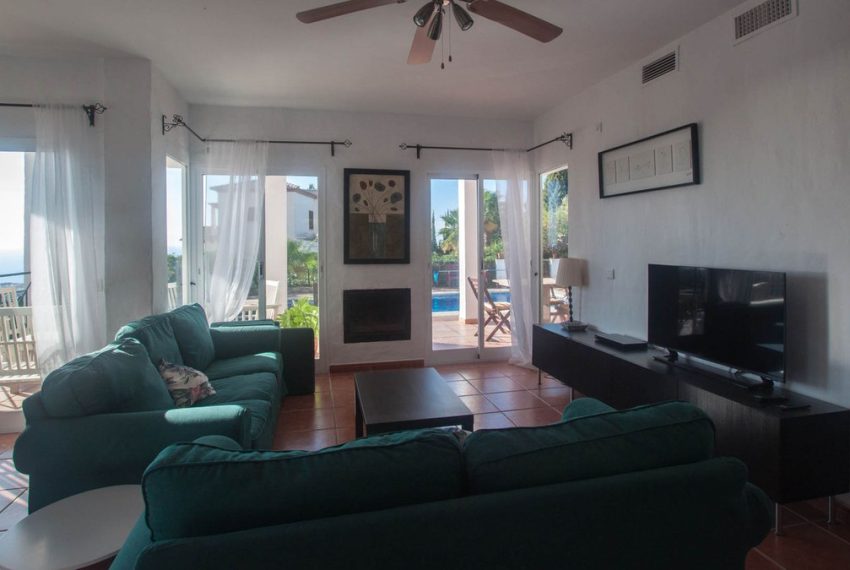 R5185921-Villa-For-Sale-Estepona-Finca-5-Beds-230-Built-8