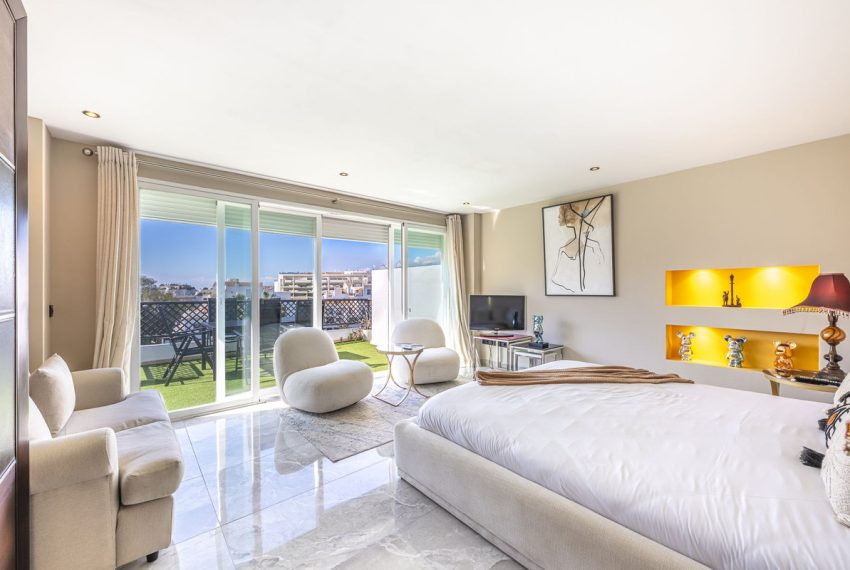 R5186050-Apartment-For-Sale-Puerto-Banus-Penthouse-Duplex-4-Beds-207-Built-14