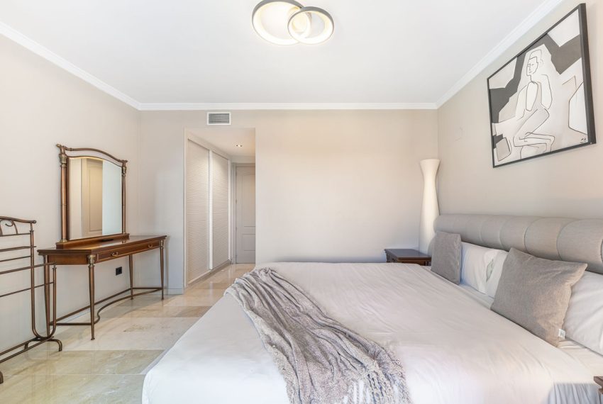 R5186050-Apartment-For-Sale-Puerto-Banus-Penthouse-Duplex-4-Beds-207-Built-5