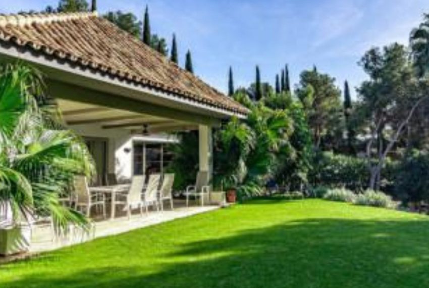 R5186215-Villa-For-Sale-Marbella-Detached-5-Beds-485-Built-1